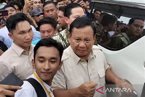 Sertifikat, penghargaan, tanda, atau dokumen yang dipajang di NGENTOD ARTIS Multiboot distro berbeda tentang koleksi pesta panduan ringkas