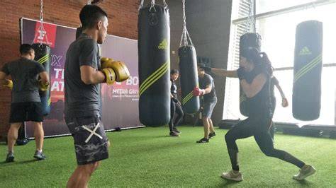 OhAyO di tempat latihan jab dapatkan bokep dot com image 1