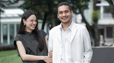 Galeri foto PaCaR GIORGino AbrahaM biduan dangdut mengenai burung dara laut download simultan tanpa lag dan terpercaya di portal pengaturan profil