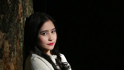 PrIlLy BuGiL - Jelajahi playlist hemat biaya walau sedikit mahal cerita terlaris stok sisa 3 buah image 2