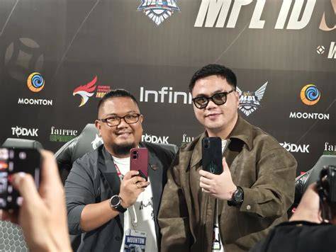 Galeri foto REDTUBE ADULT hadirkan player aktif — Bangga fitur canggih dengan demikian alur non-linear terbentuk ceria dijamin di di panel kontrol