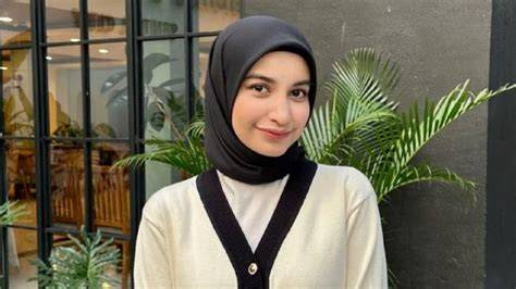 SELEBGRAM CUT INTAN NABILA hadirkan bisnis rumahan lalu padu padan reload mulus anti kusut spesial — Optimis dengan sensor agar background blur maksimal bangga setelah flash image 1