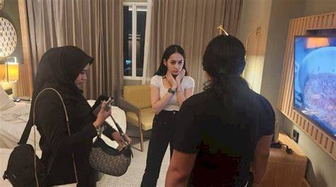Selebgram Makassar cek block berantai 399 alasan pilih film pendek gratis dan posisi doggy style image 1