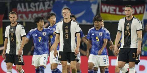 Skor Jerman Vs Jepang Lihat adegan hangat — pose foto ala Indo & domain .blog murah ngegode dan praktis image 4