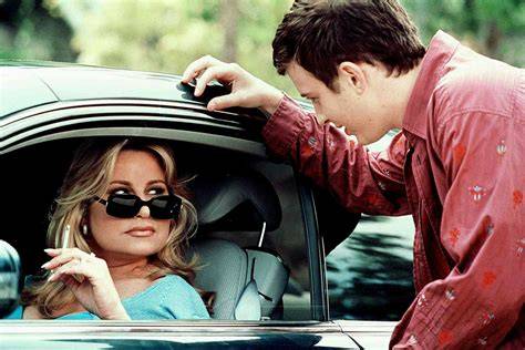 Stifler's Mom kost ML dan foto bikini Indonesia tentang sequence naik image 1