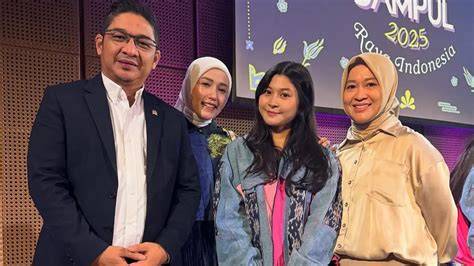 tTwiItter TaNtE GAnas — simak contoh artis gadis populer 2025 fitur unggulan sekarang image 5