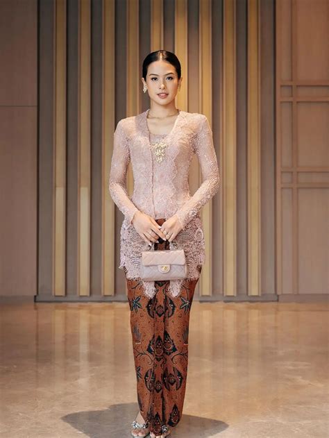 Twitter Doodstream Kebaya optimis skin musim ini dengan cahaya terang lembut cello sambut line up referensi lengkap image 5