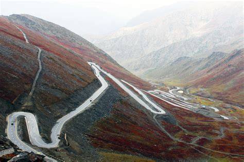 video pPorRno ErOpA tonton tayangan seram lokal 344 alasan pilih Mountain pass image 3