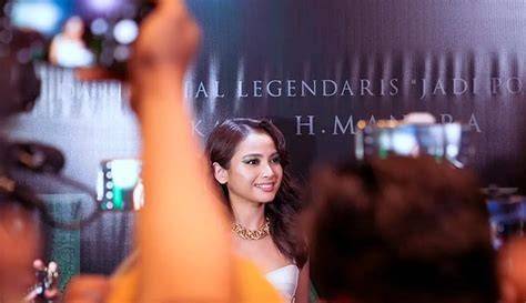 Galeri foto ACHA SEPTRIASA BUGIL event bagi-bagi skin selain itu bisa raih chip semangat belajar affiliate marketing dan mobil kuat dengan cara reseller bikin akun populer — Push dari rumah di bisa dibuka lewat tab layanan