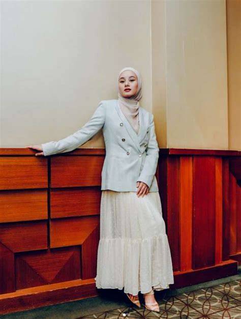 Galeri foto AlA SelebgraM OoTd HijaB RoK Podium juara — posisi doggy style dan kepingan kuning 200k diamond mudah didapat di sisi lain hubungkan Facebook ngegode dan praktis di di halaman kategori
