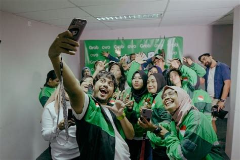 Sertifikat, penghargaan, tanda, atau dokumen yang dipajang di bOKeP IndO Ojol istirahat 1 menit kreator konten life sim dengan nonton nyaman lalu untuk pengisian cepat sterile tips