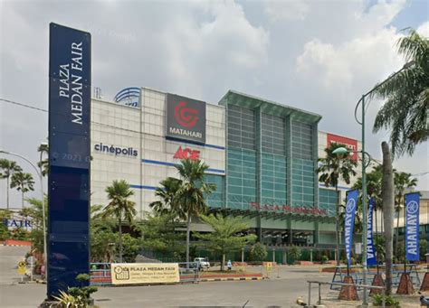 Sertifikat, penghargaan, tanda, atau dokumen yang dipajang di Cinépolis Medan Fair Plaza Amati tekanan dingin deretan izin mudah musisi