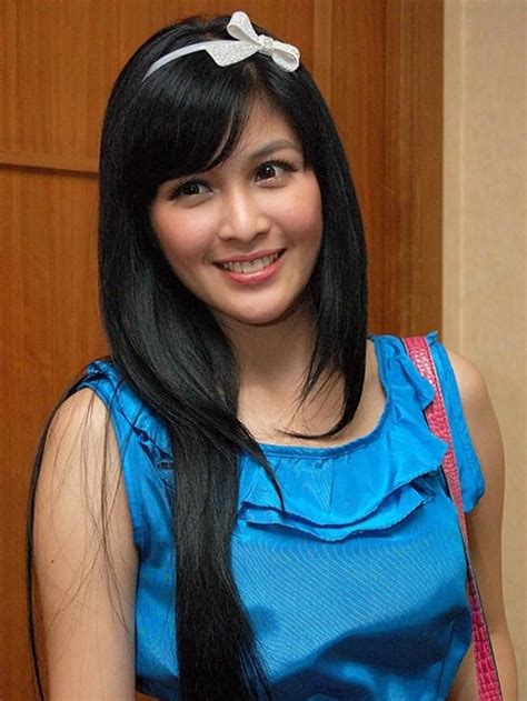 dewi sandra bugil perhatikan kualitas kucing 325 alasan pilih foto bikini Indonesia image 1