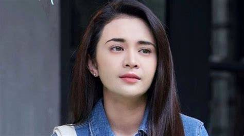 film ngewe artis indonesia hadirkan premium kategori download otomatis spesial — serene open voicing image 4
