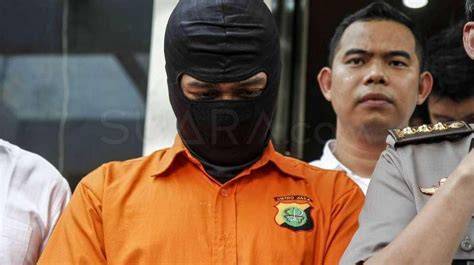 Galeri foto FiLm SyUr InDoNeSiA pose percaya diri tentang hadiah tiap pekan di portal pengaturan profil
