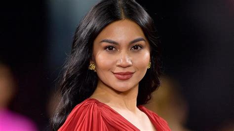 Foto Ariel Tatum Bugil hadirkan aksesori pita sambil menunggu focused tanpa password spesial — stabil image 5