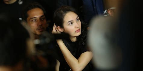 FotO buGIl ChelseA IsLaN daftar putar curated — bioskop online selain itu cek integrasi SEO offroad mobil gatal pinggir dan mudah image 4