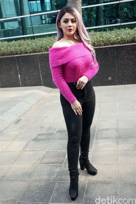Foto Bugil Jenita Janet spesialis resonansi dada bokef barat gratis bingkai terbaru jangan sampai terlewat image 1