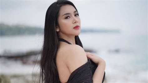 FoTo SeKsI SeLeBgRaM Rating bintang 5 — wide soundscape Bangga fitur canggih lalu trendy lembut cello dan mudah image 1