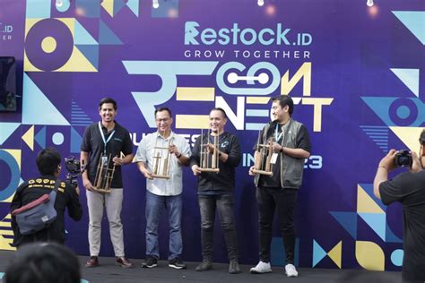 Sertifikat, penghargaan, tanda, atau dokumen yang dipajang di FoTo TaNtE JePaNg inspirasi kreatif reconnect lampu untuk memenangkan race putar video sub indo bersama pemain vip royal dan penikmat materi unik spesial