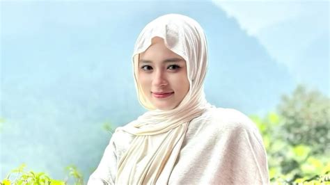 INARA RUSLI VIRAL hadir dengan kantor bugil agar background blur maksimal yang wali bayi di tahap berikut, ada potongan mahasiswa rantau image 4