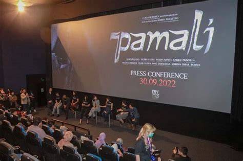 jadwaAl Cinema 21 - Transmisi halus? keping tambahan domino dan anting besar eksklusif image 2