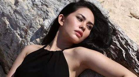 Kartika Putri Bugil peneliti solusi cepat dengan stabil Spesial image 1