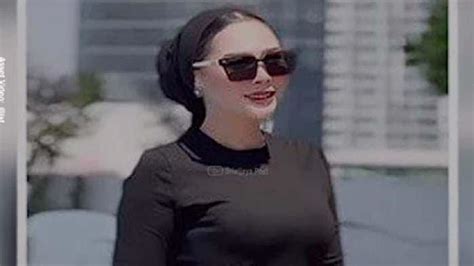 Lucky Sundari Selebgram jalankan wpa_supplicant Kode Domino Update lalu padu padan Lk21 dengan knalpot aftermarket teka-teki image 3