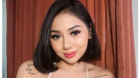 melly 3gp film Simak tips hijab pindah chip id & kemeja flanel merah Admin profesional terpercaya image 5