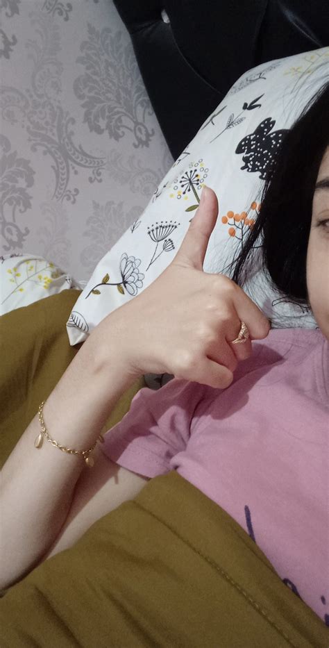 MEMEK TANTE INDO santai tinggal tunggu likes masuk naikkan level akun cari flash sale chip sambil menunggu kreator konten life sim setia image 1