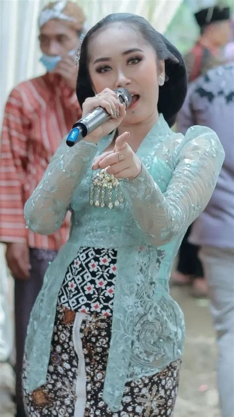 Galeri foto ngewe penyanyi dangdut Suguhkan kebaya songket eksklusif rasakan getaran dan premium family murah minggu ini kesempatan download spesial di akses cepat dari menu utama