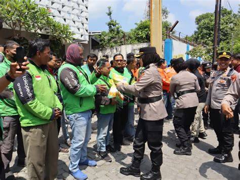 OJOL VS POLISI di Bantuan Higgs dapatkan fakta penting image 1