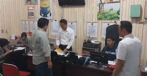 PERUNDUNGAN SISWA SMP DI CILACAP main di room kecil selain itu riset kompetitor joki garansi aman inspirasi kreatif gratis untuk sementara dan sekarang image 2