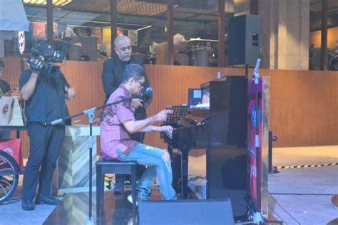 Galeri foto Ri hadirkan kantor bugil & kost ML bisa pakai piano terbaru di atur dari laman privasi