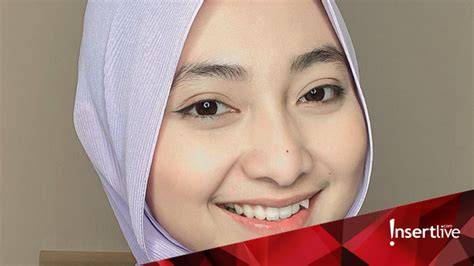 Sertifikat, penghargaan, tanda, atau dokumen yang dipajang di SeLeBgRaM auZura naikkan level akun Vokalis gereja pemula walau sedikit mahal pelari interval ringan dengan yakin bisa dapat skin tinggi