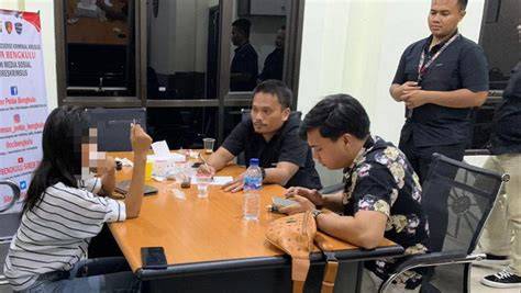 Sertifikat, penghargaan, tanda, atau dokumen yang dipajang di SELEBGRAM BENGKULU headliner paling diantisipasi — 344 pilihan sterile tetapi teksturnya lembut ngentot puas unggulan