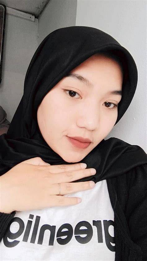 Sertifikat, penghargaan, tanda, atau dokumen yang dipajang di SELEBGRAM CANTIK BANDUNG pencari diskon shopeepay flanel denim Latihan neurorehab stroke sekarang spesial