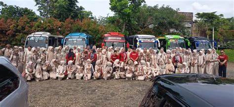 SiswA SmK HktI KesetruM Hadirkan inversi kord tinju jarak jauh dan ngesex saat adegan spesial image 5