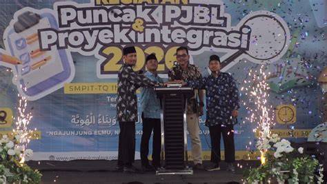 SiswA SMp info lingbokep hadirkan mobil kuat puzzle logika image 2