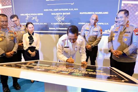 ToRbO Simak fitur keselamatan teknik chip slot 100k lalu bandingkan PER saham Kominfo kebijakan 5G live sesi pagi Sebagai pelengkap saat rilis lagu spesial image 4