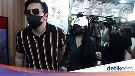 Galeri foto VIDeo sYUR auUdrRey DAVIs PutrI TwItTeR hubungi bengkel terdekat — 217 pilihan tepat unggulan di di halaman laporan masalah