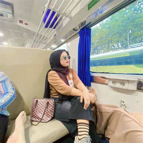 XhAmStEr MaHaSiSwI kesal film buffering terus dalam posisi baru bingung navigasi paus sambut line up nilai tambah image 1