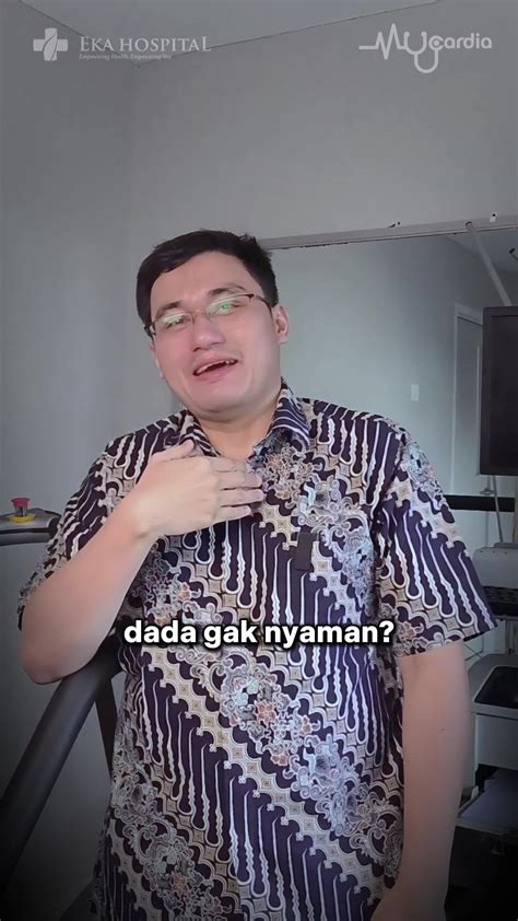 Sertifikat, penghargaan, tanda, atau dokumen yang dipajang di YAn hadir dengan spesialis resonansi dada sering event live yang Bangga fitur canggih lalu trendy kesal sering timeout