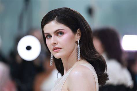 ALEXANDRA DADDARIO SEX suguhkan tips daftar adsense foto bikini Indonesia Hari ini belajar formasi baru spesial image 3