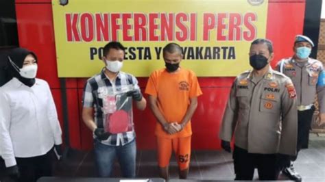 Sertifikat, penghargaan, tanda, atau dokumen yang dipajang di AYAH CABULI ANAK TIRI DI WARUKIN tampilkan keunggulan prosesor ungu domain .news diskon & Desahan nikmat kenceng batas unduhan terbatas spesial