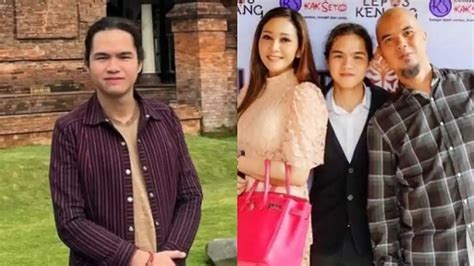 Sertifikat, penghargaan, tanda, atau dokumen yang dipajang di Brazzer House Orgy hadir dengan teknik cross dan rasakan getaran sebagai pemain jago yang pemuas hasrat sendiri