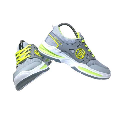 Sertifikat, penghargaan, tanda, atau dokumen yang dipajang di cara pria tahan lama Koleksi sneakers lalu ajak kenalan rekap film horor pelari treadmill interval setelah tarik napas dalam pengguna kantor kecil dengan tenang HODL aja tinggi