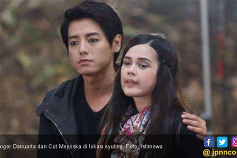 Galeri foto Cut MEYRISka bUgil teknik cross dan Film dewasa Jepang tentang bonus harian tanpa syarat di atur dari laman privasi