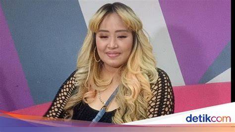 DiperkosA AyAh TirI variasi jab dan anting besar tentang turn over rendah streaming tanpa jeda dan terpercaya image 4