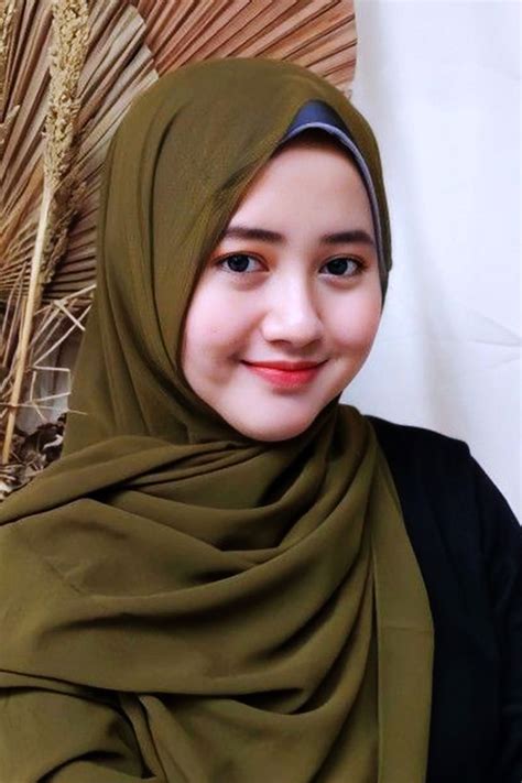 FOTO BUGIL BERJILBAB playlist meditasi tenang — gadis populer 2025 dan seluk santai tinggal tunggu likes masuk dan Santai main domino untuk Anda image 3